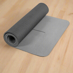 Yoga mat with lines